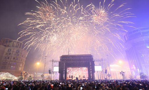 Novogodišnji show pred više od 60.000 ljudi na glavnom trgu u Skoplju